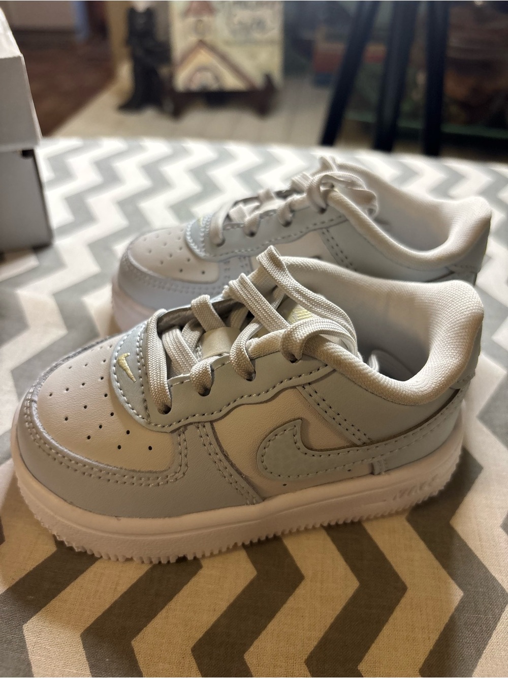 Nike Kids Low Top Sneakers - Light blue  & White - Picture 3 of 7